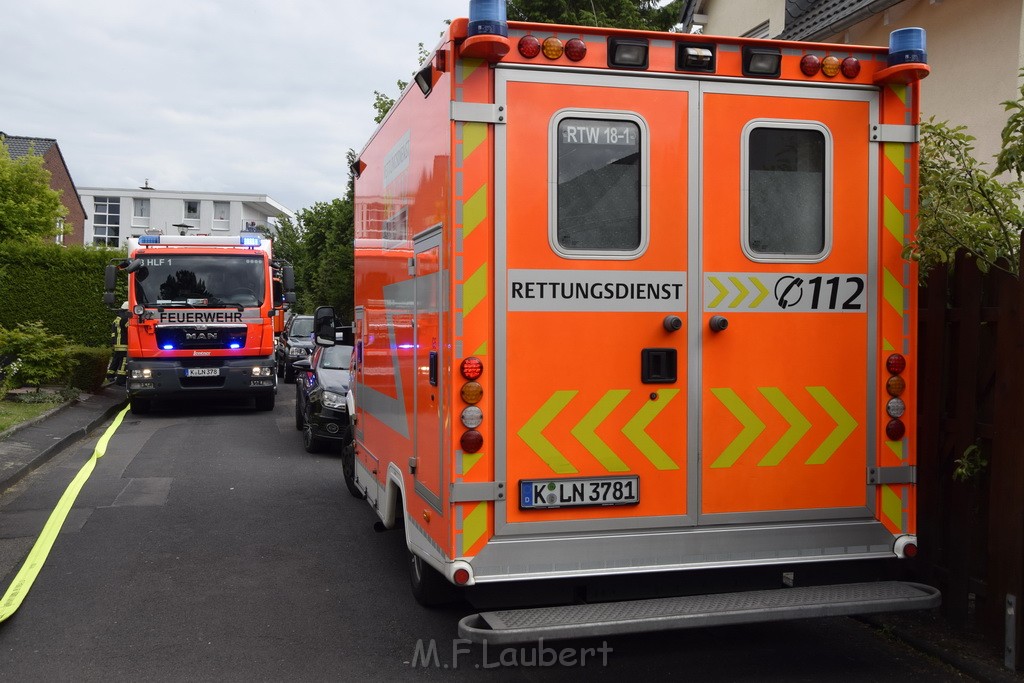 Feuer 2 Koeln Brueck Am Schildschen P19.JPG - Miklos Laubert